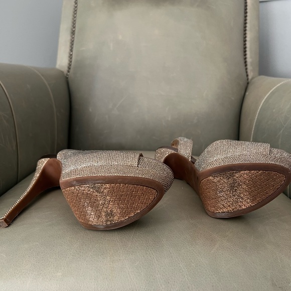 Jessica Simpson Sabella Sparkly Gold Pumps - Picture 5 of 7